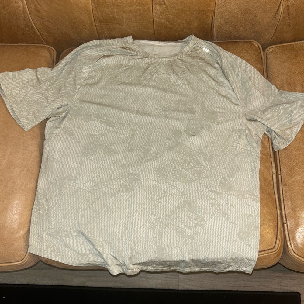 Men's Light Gray Lululemon Short-Sleeve Crew Neck Shirt